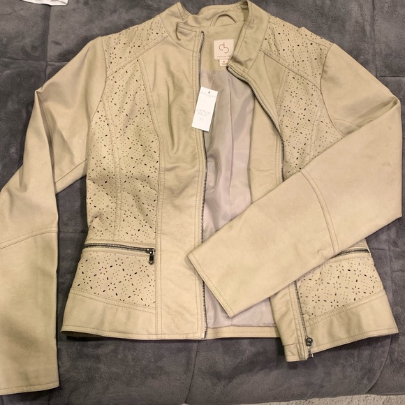 SOLD❗️DRESSBARN PERFORATED MOTO LEATHER JACKET - Picture 1 of 8